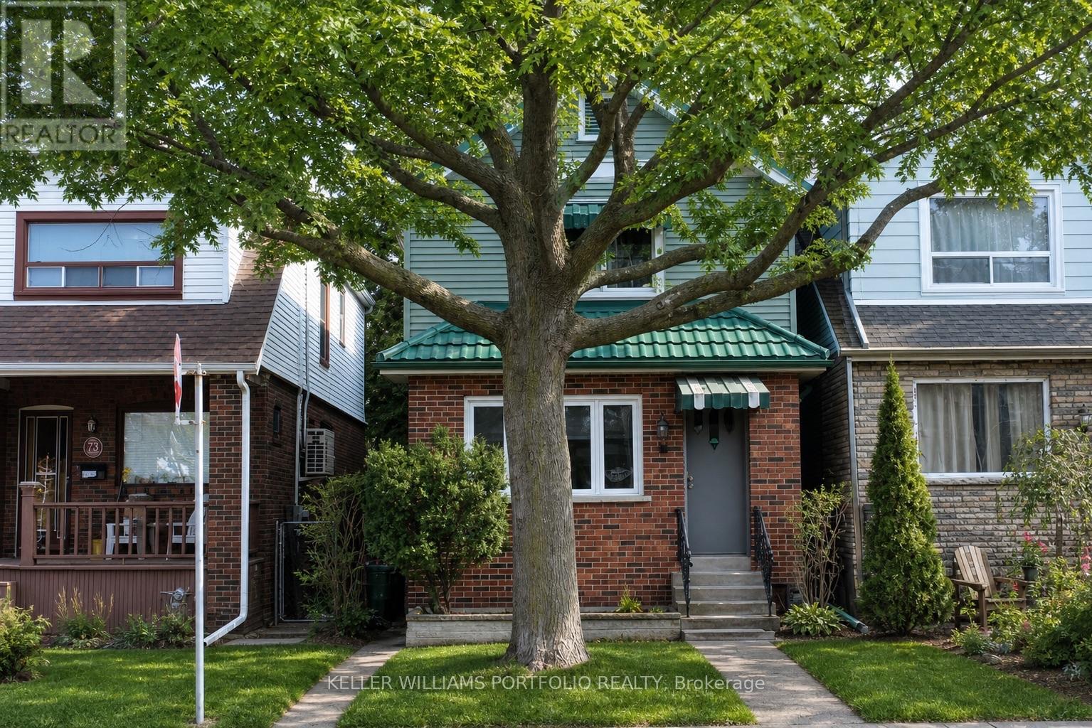 71 CHISHOLM AVENUE, Toronto, Ontario