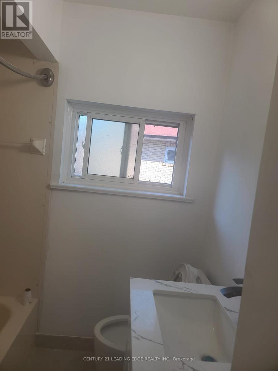 Main Floor - 108 Rochman Boulevard, Toronto, Ontario  M1H 1S2 - Photo 21 - E13540262