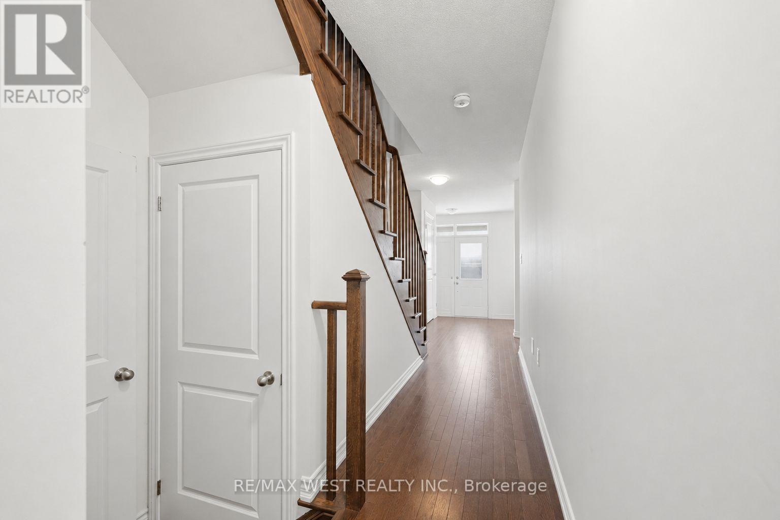 55 Holyrood Crescent, Vaughan, Ontario L4H 5G2 - Photo 4 - N13540236