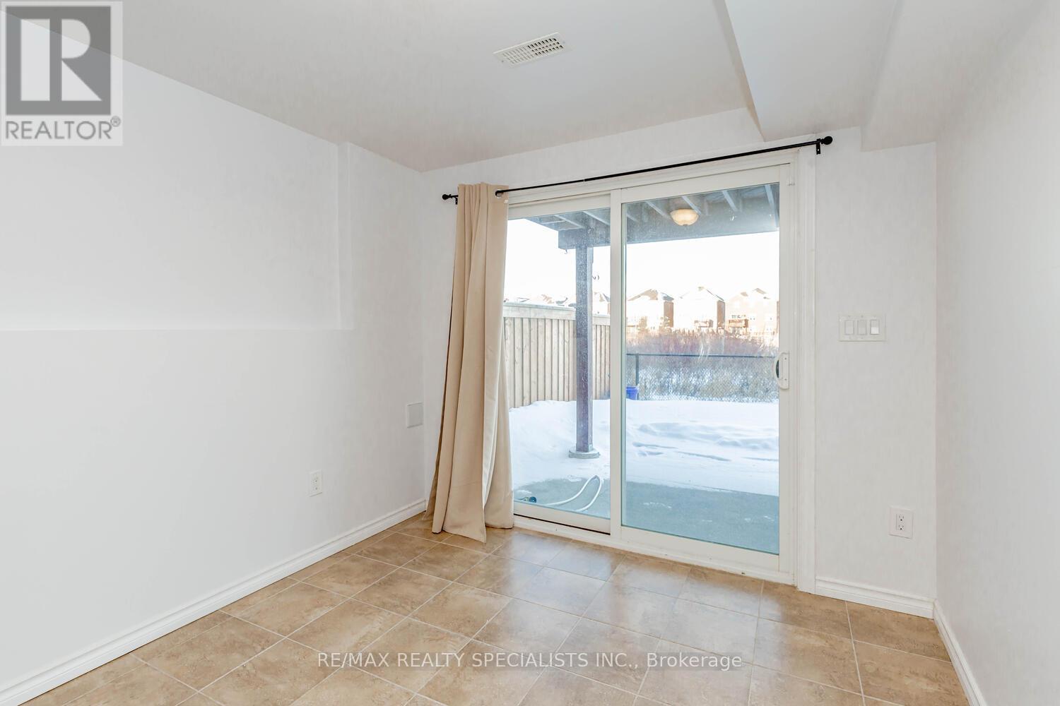 84 Tysonville Circle, Brampton, Ontario L7A 0B5 - Photo 3 - W13539926