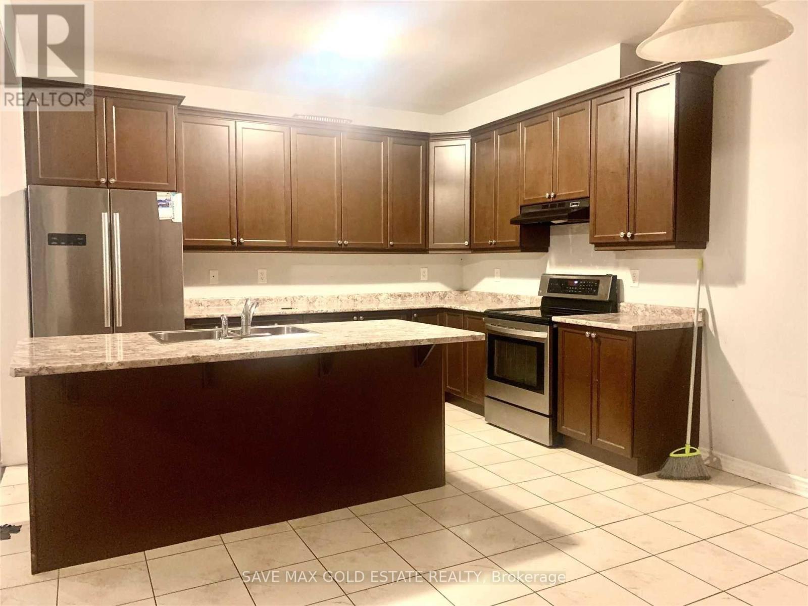 Upper - 9 Troyer Street, Brampton, Ontario  L7A 4T4 - Photo 12 - W13540252