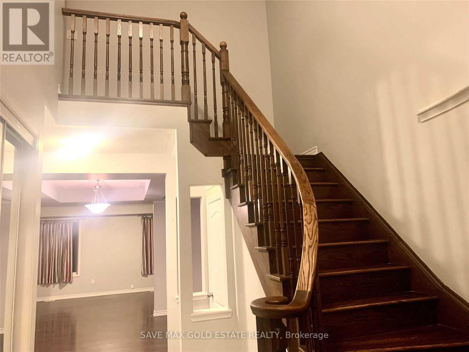 Upper - 9 Troyer Street, Brampton, Ontario  L7A 4T4 - Photo 3 - W13540252