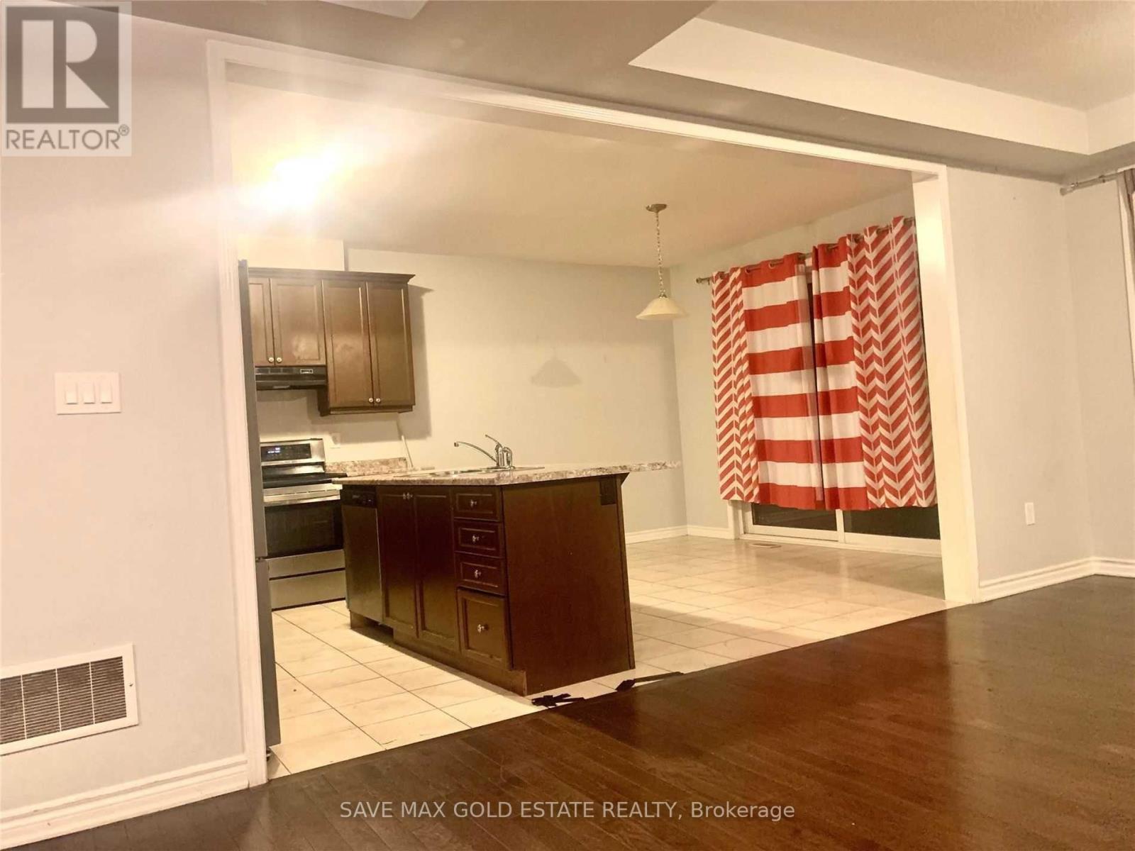 Upper - 9 Troyer Street, Brampton, Ontario  L7A 4T4 - Photo 8 - W13540252