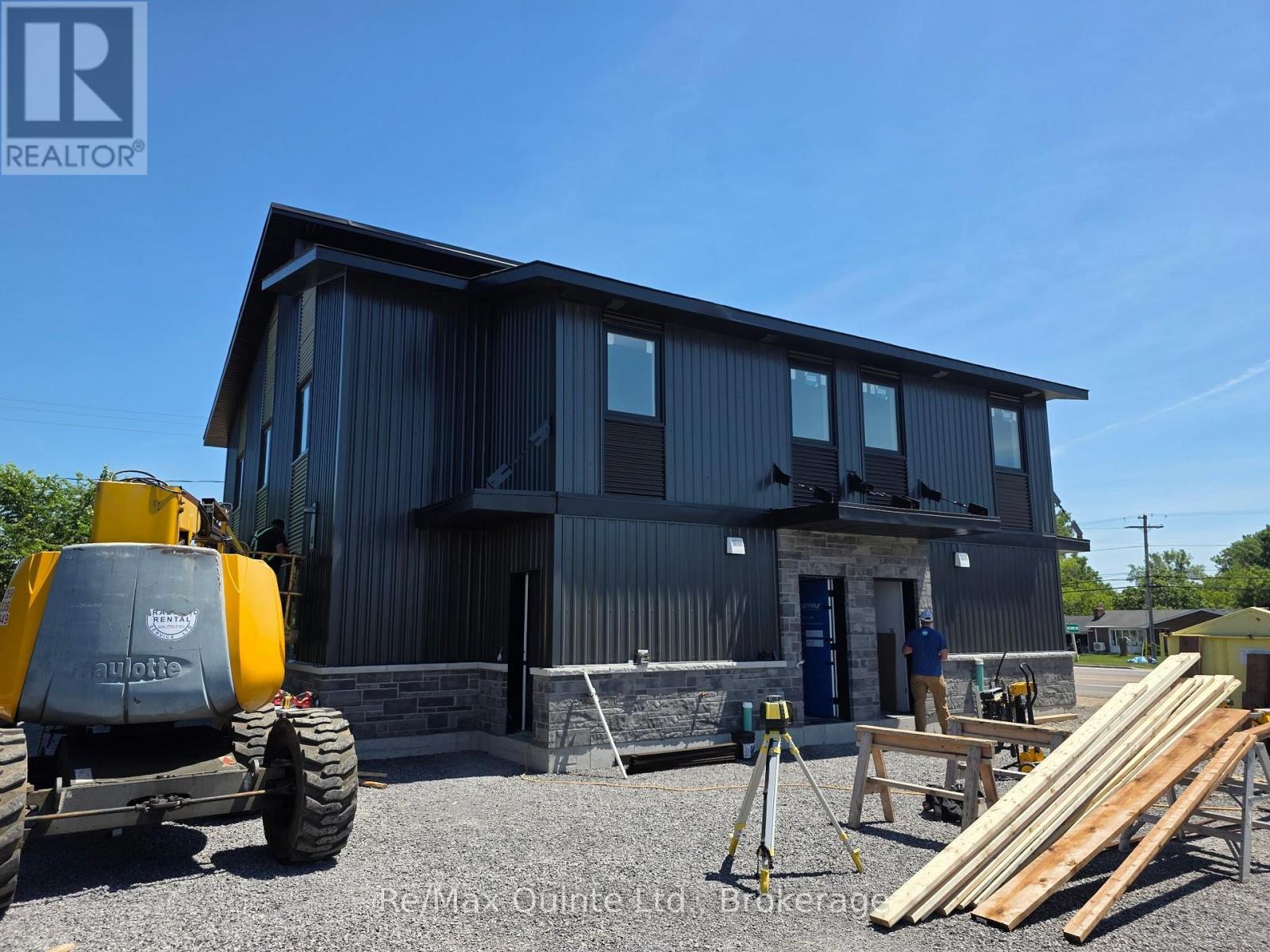D - 5 Sienna Avenue, Belleville, Ontario  K8P 4G5 - Photo 1 - X13461632