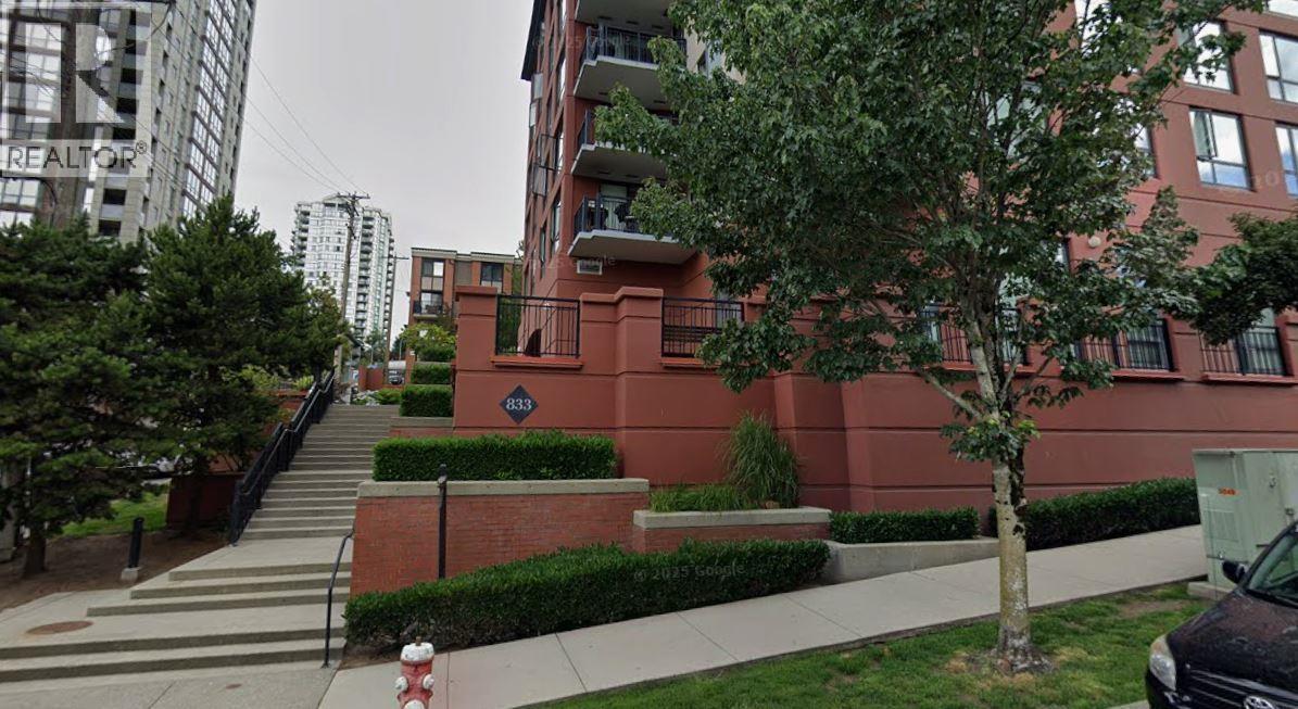902 833 AGNES STREET, new westminster, British Columbia