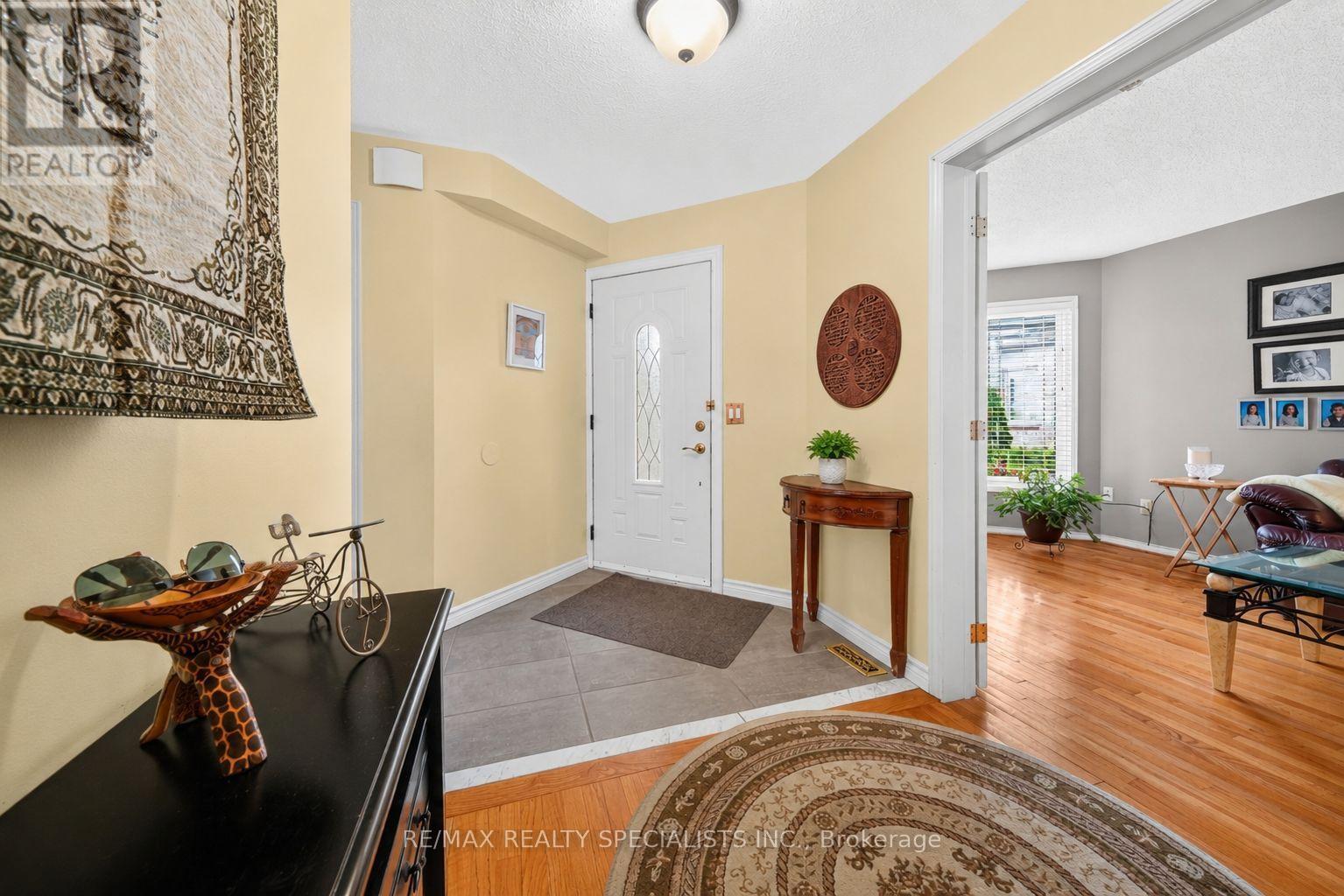 3 Nuffield Street, Brampton, Ontario L6S 4X2 - Photo 4 - W13538532