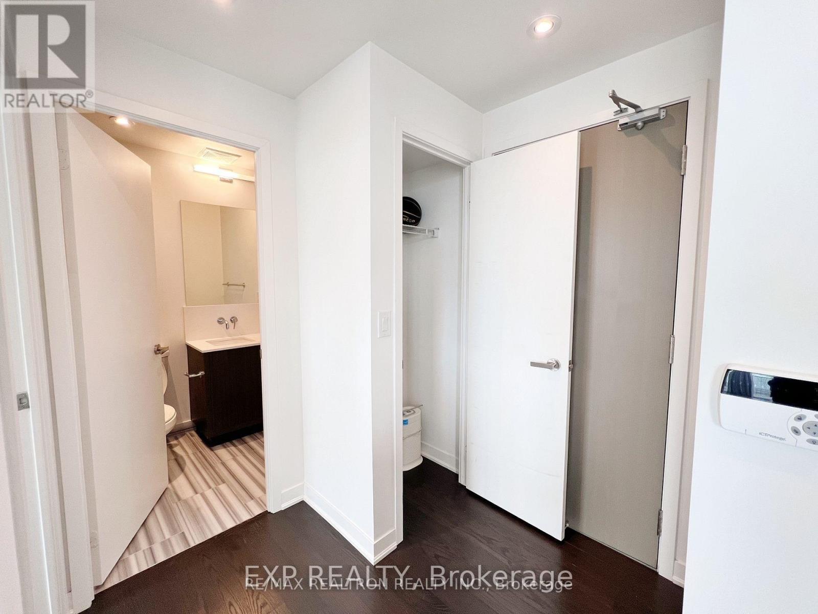 6302 - 100 Harbour Street, Toronto, Ontario  M5J 0B5 - Photo 3 - C13475060