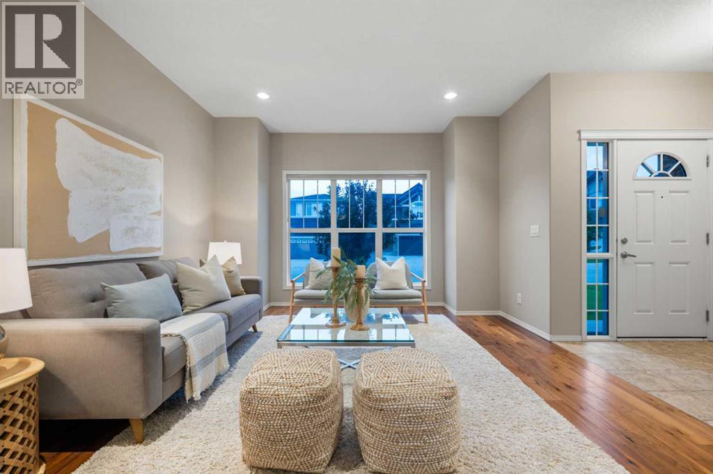 115 Evansborough Crescent NW, Calgary, Alberta  T3P 0M3 - Photo 2 - A2312666