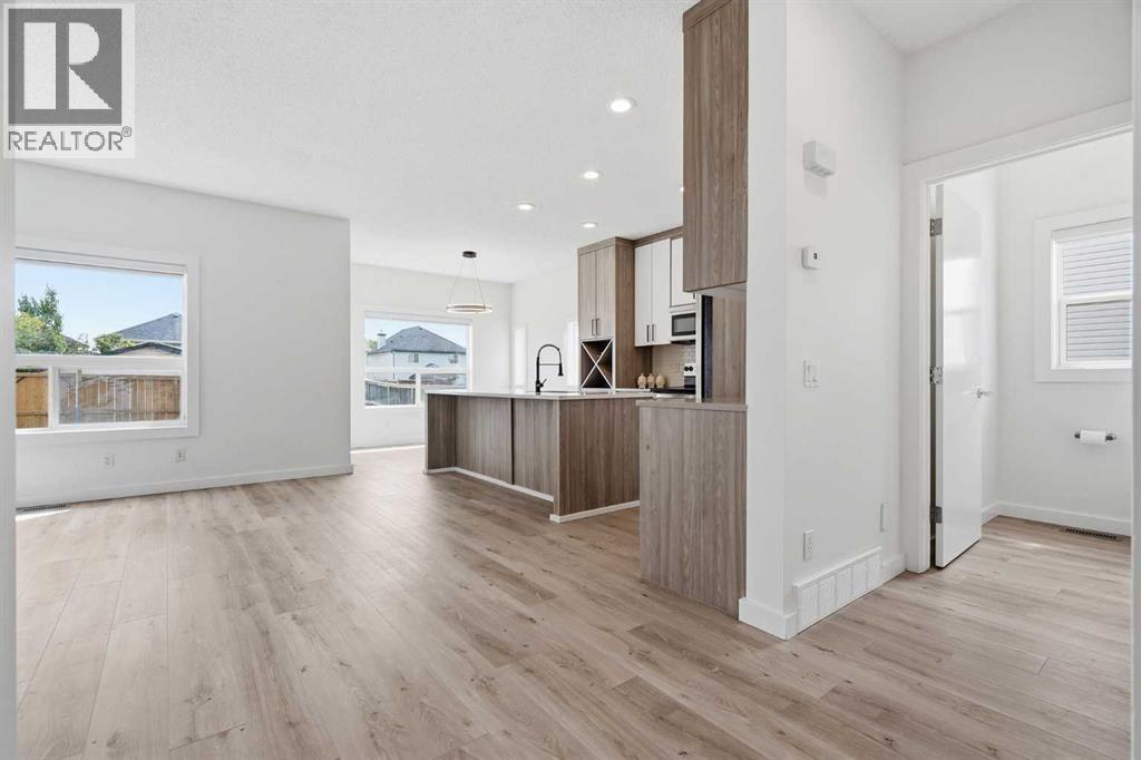 92 Prestwick Heath SE, Calgary, Alberta  T2Z 4E4 - Photo 13 - A2324373