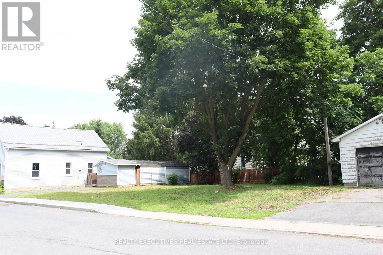 29 College Street, North Dundas, Ontario K0C 1H0 - Photo 4 - X13540304