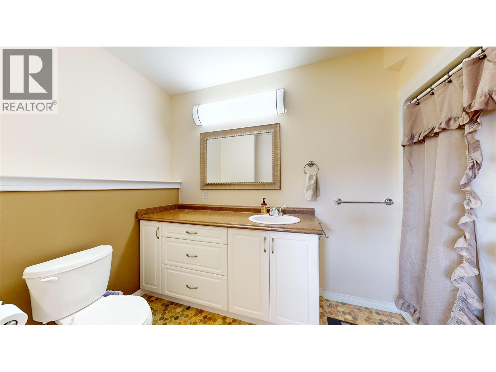 2324 1st Street S, Cranbrook, British Columbia  V1C 4N8 - Photo 21 - 10393955