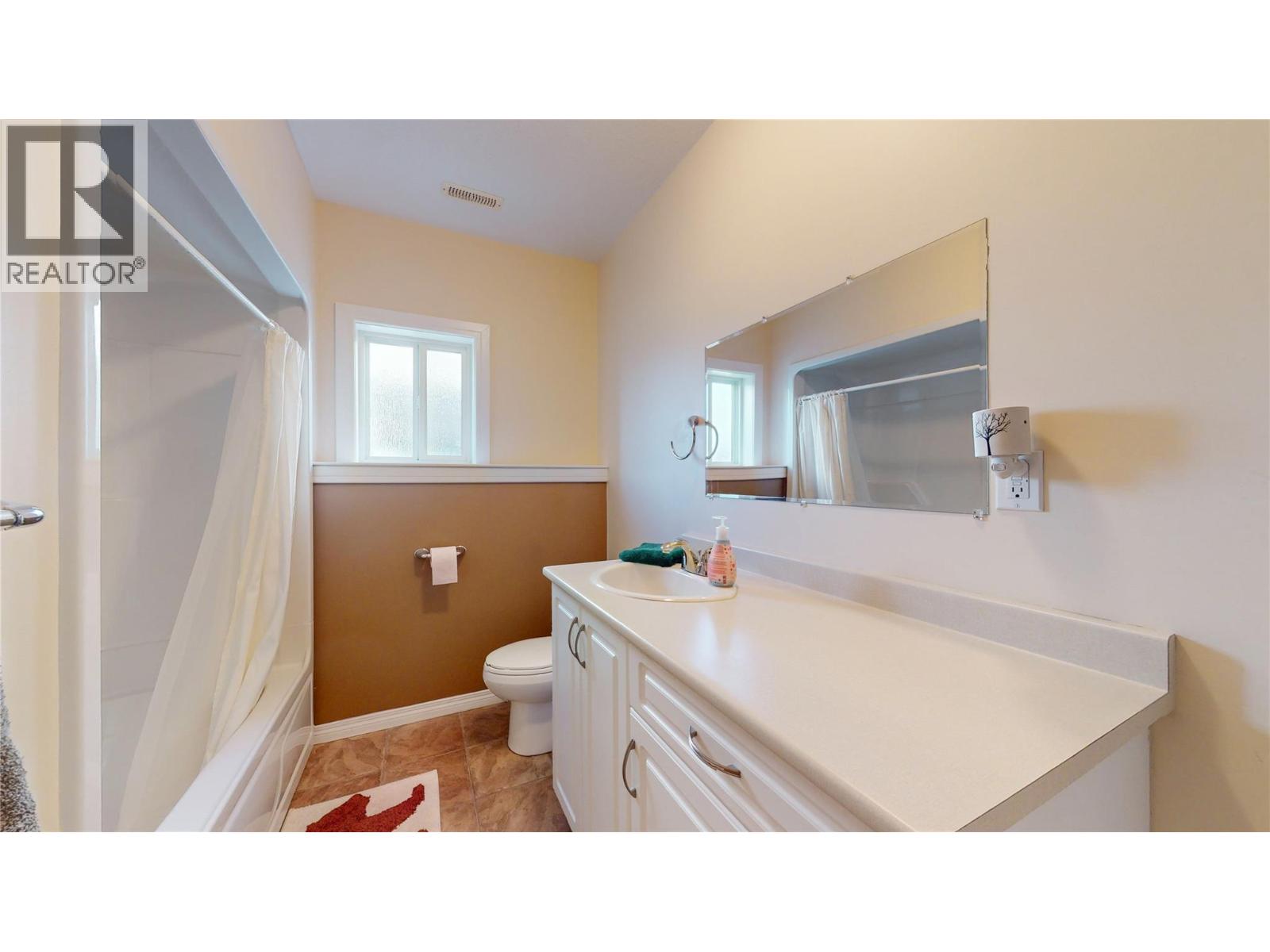 2324 1st Street S, Cranbrook, British Columbia  V1C 4N8 - Photo 24 - 10393955