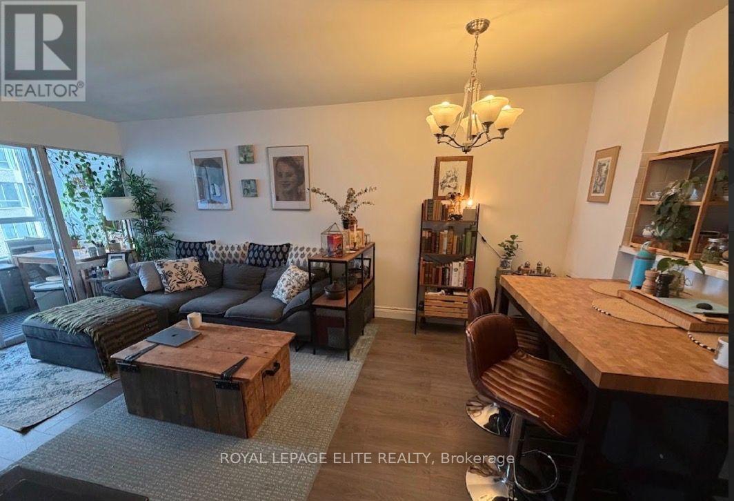 820 - 711 Bay Street, Toronto, Ontario  M5G 2J8 - Photo 3 - C13540312