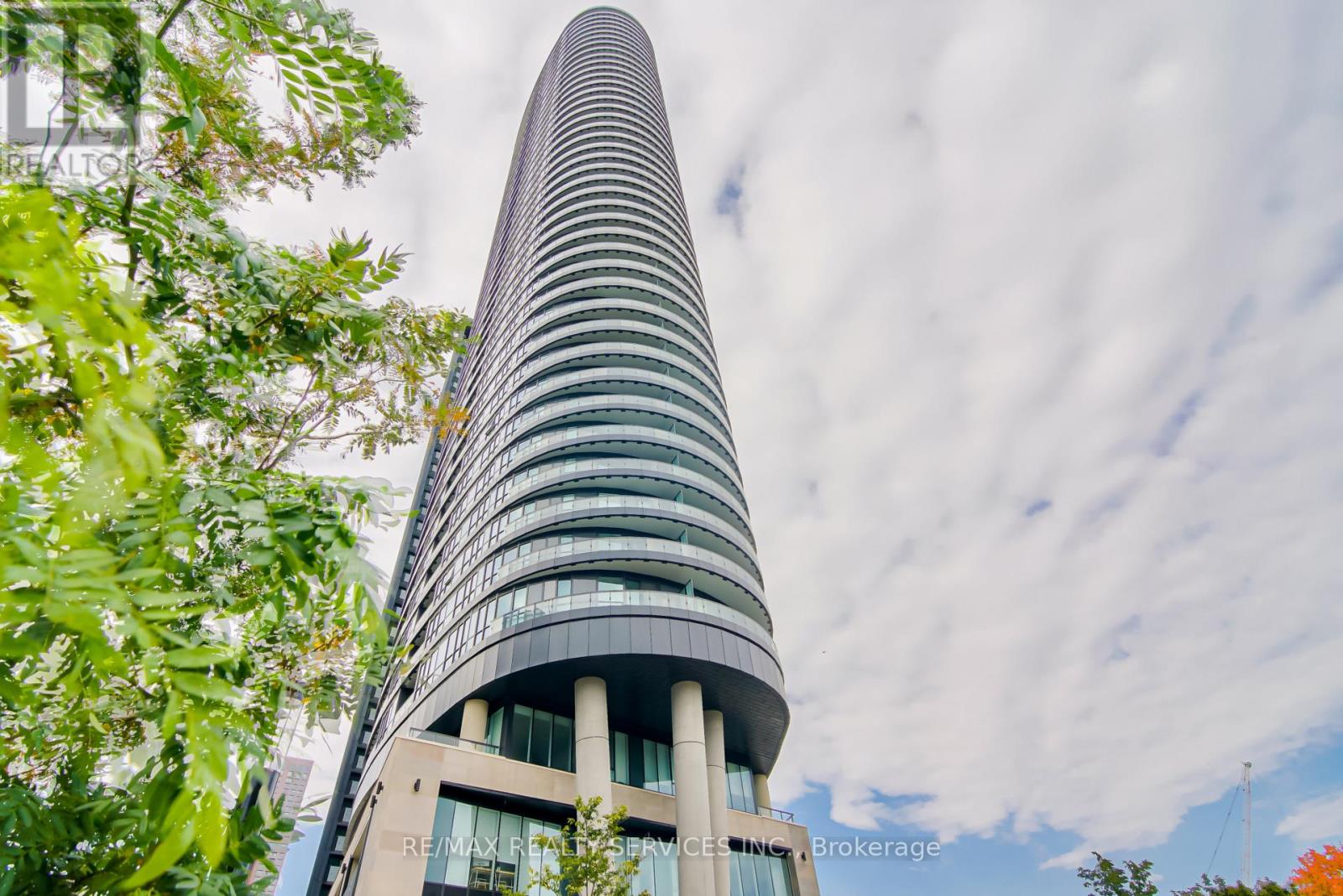 2321 - 585 BLOOR STREET E, Toronto, Ontario