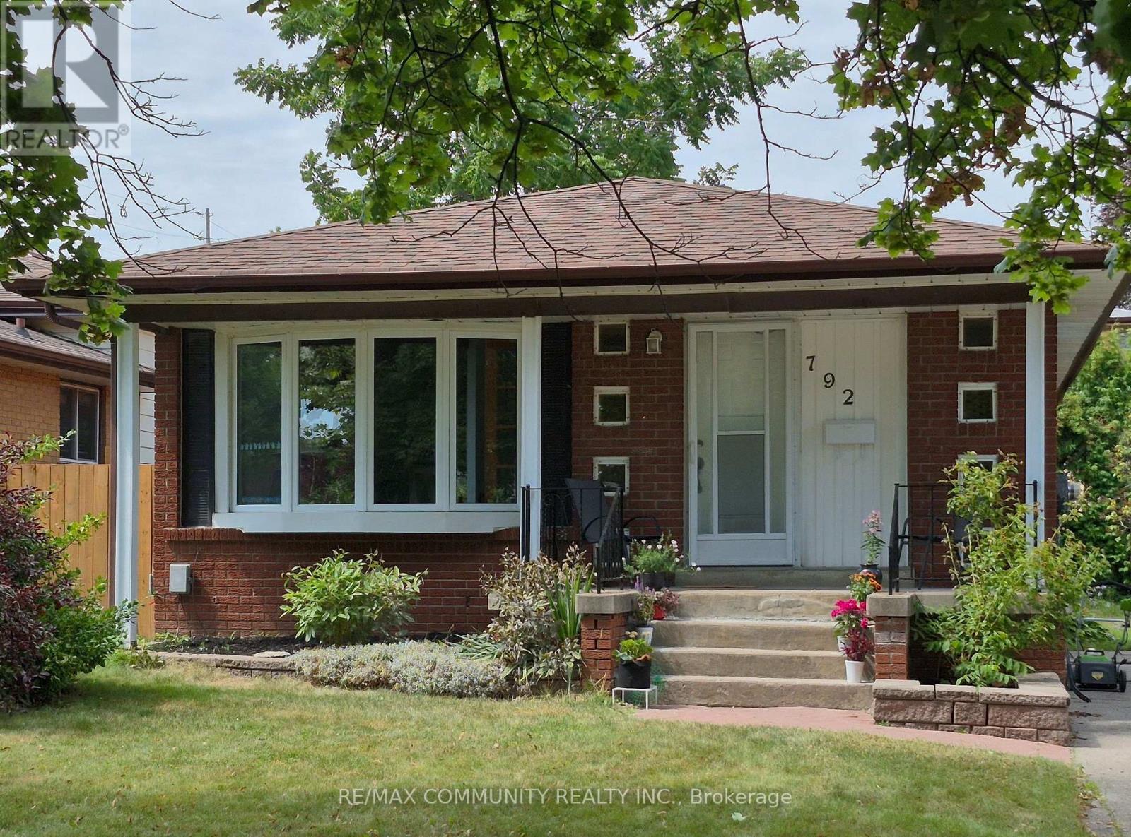 792 TATRA DRIVE, Oshawa, Ontario