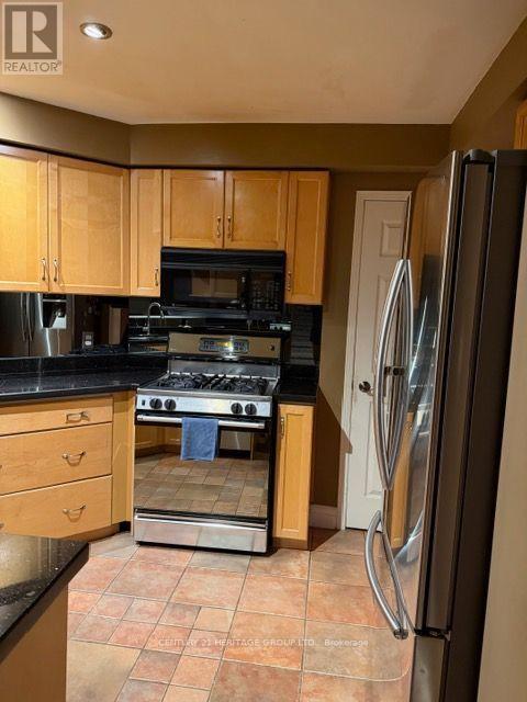 3 Primrose Path Crescent, Markham, Ontario  L3S 4B1 - Photo 5 - N13540458