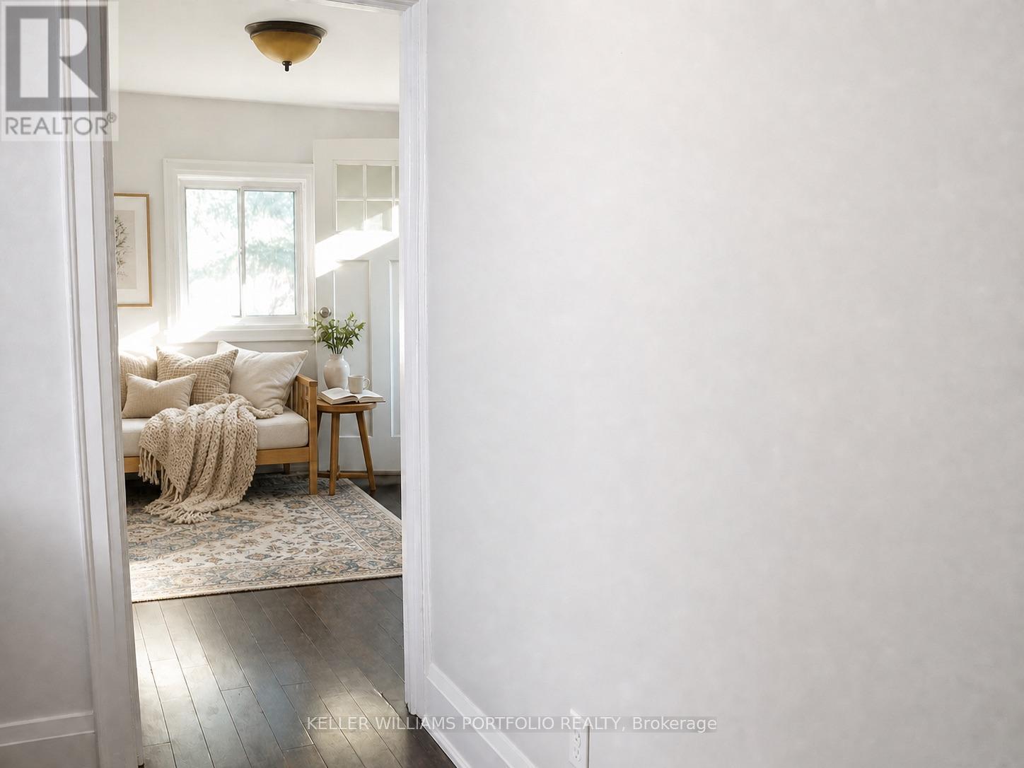 71 Chisholm Avenue, Toronto, Ontario  M4C 4V1 - Photo 8 - E13540218