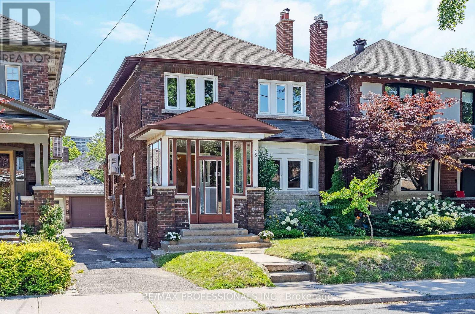 45 Glendonwynne Road, Toronto, Ontario  M6P 3E5 - Photo 2 - W13540276