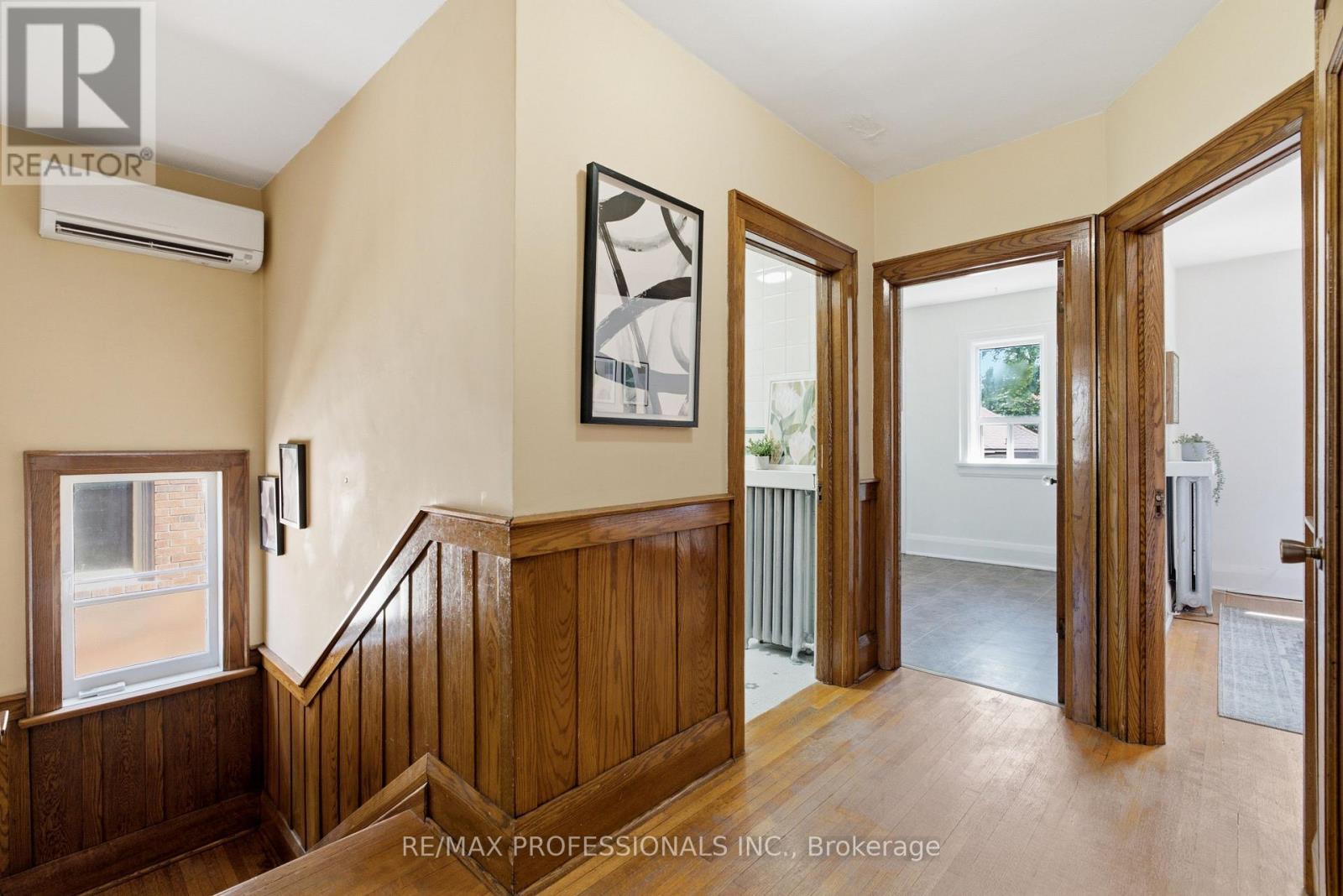 45 Glendonwynne Road, Toronto, Ontario  M6P 3E5 - Photo 22 - W13540276