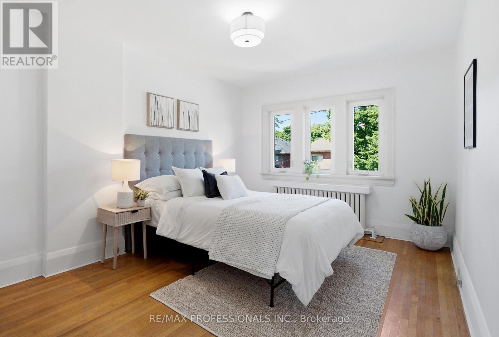 45 Glendonwynne Road, Toronto, Ontario  M6P 3E5 - Photo 24 - W13540276