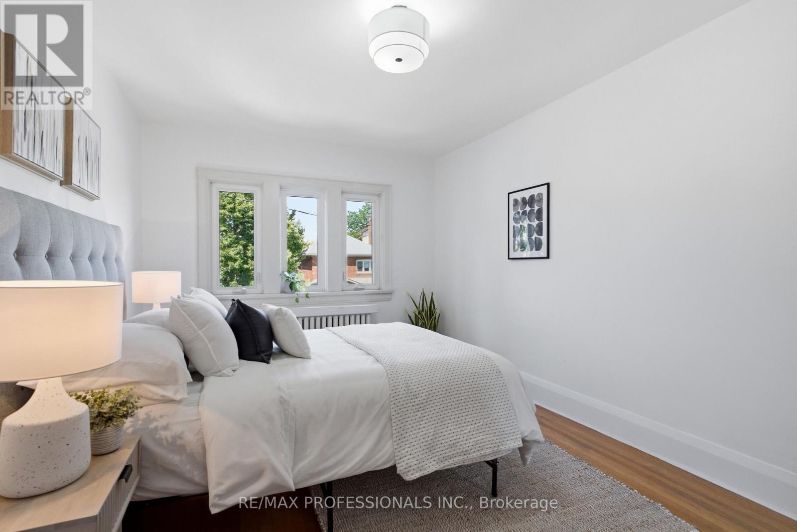 45 Glendonwynne Road, Toronto, Ontario  M6P 3E5 - Photo 25 - W13540276