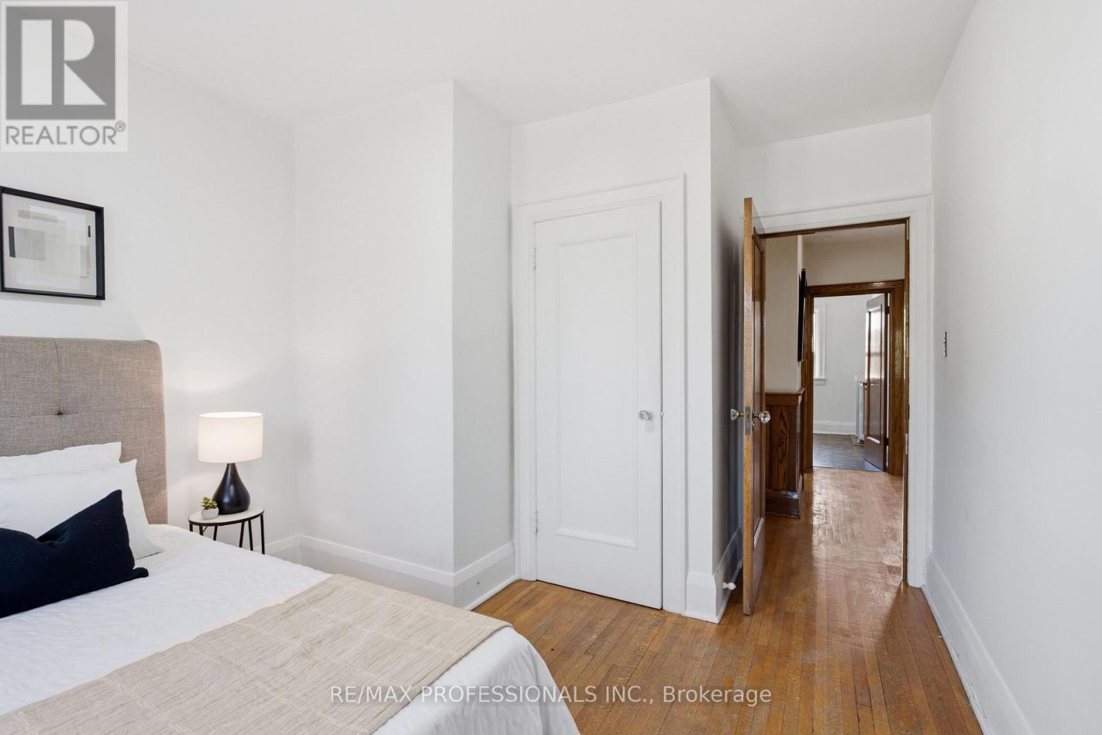 45 Glendonwynne Road, Toronto, Ontario  M6P 3E5 - Photo 31 - W13540276