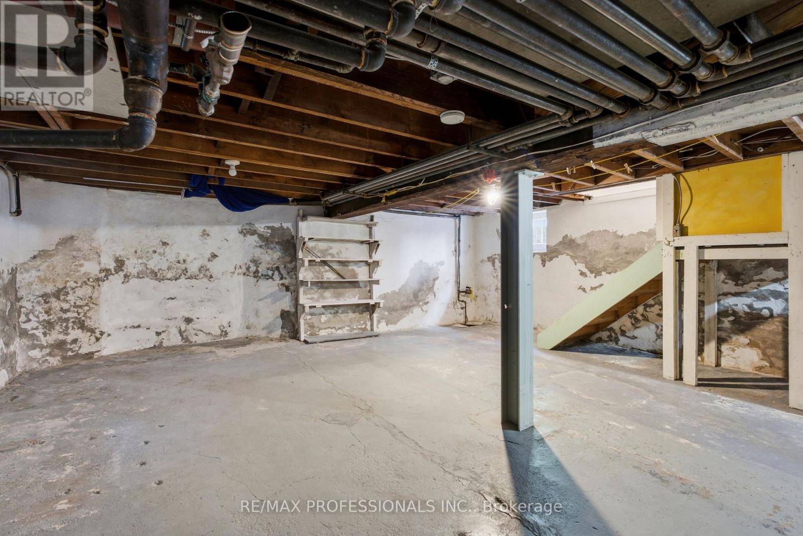 45 Glendonwynne Road, Toronto, Ontario  M6P 3E5 - Photo 39 - W13540276