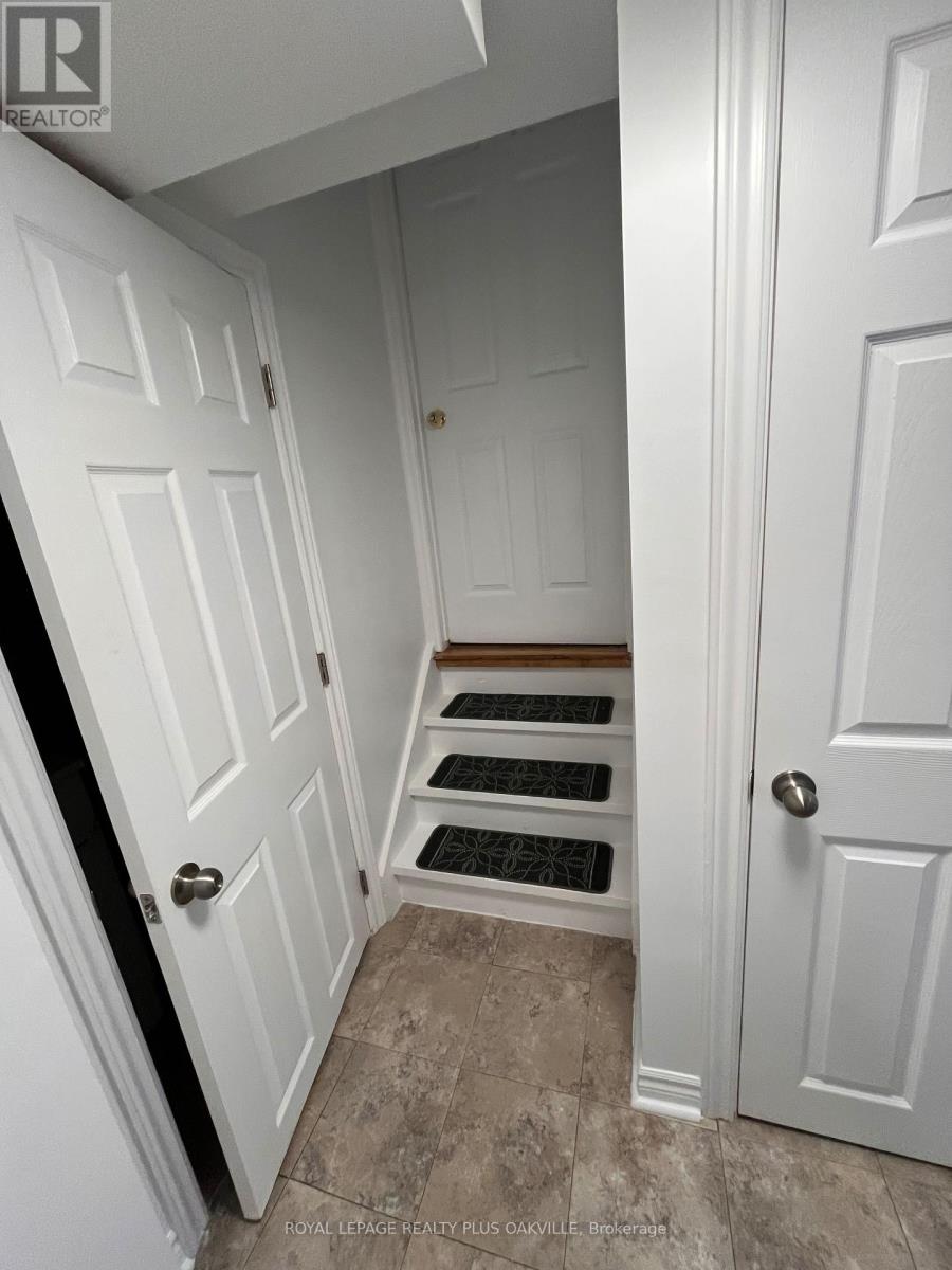 Lower - 3576 Ash Row, Mississauga, Ontario  L5L 1K4 - Photo 4 - W13540432