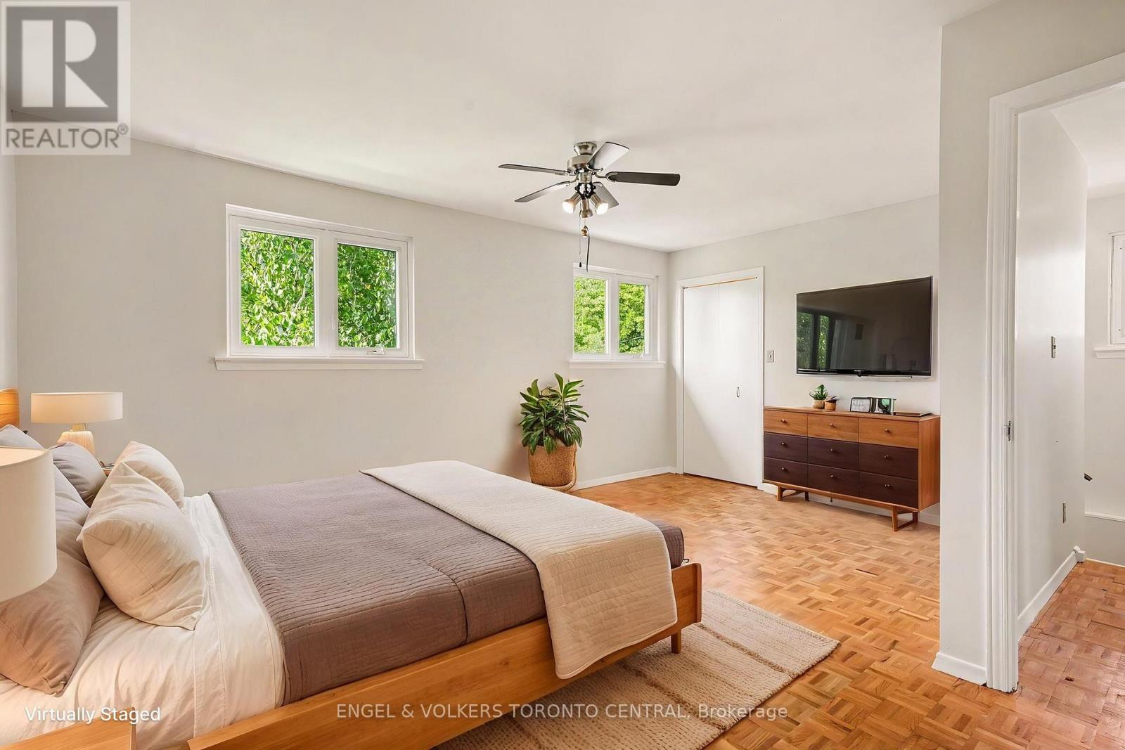 45 Edilou Drive, Toronto, Ontario  M8W 4B4 - Photo 15 - W13540440