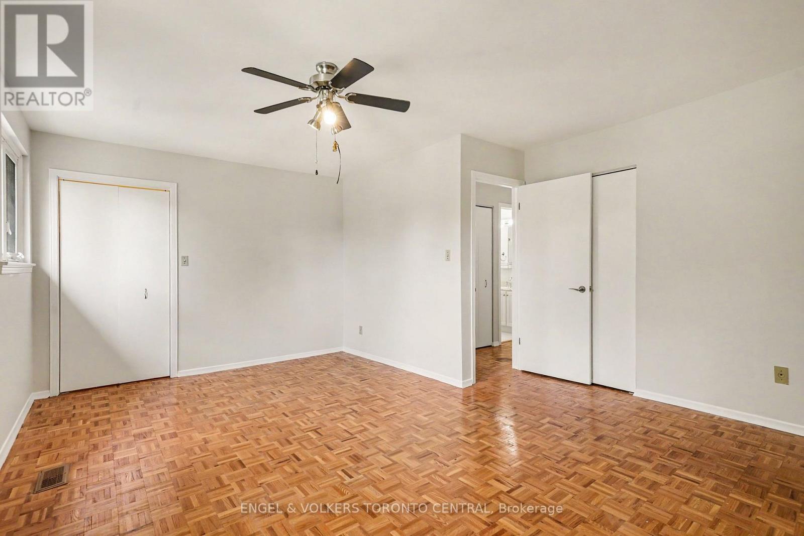 45 Edilou Drive, Toronto, Ontario  M8W 4B4 - Photo 17 - W13540440