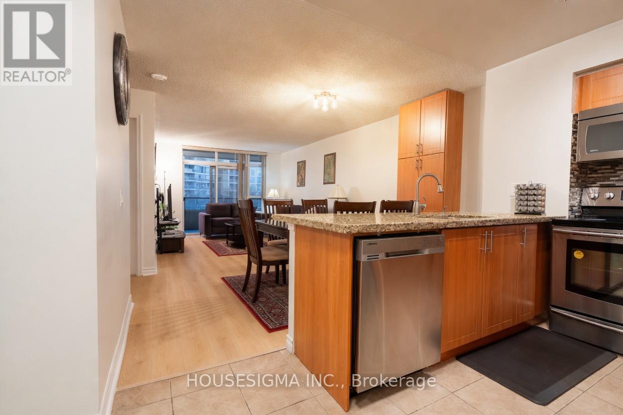 513 - 35 Kingsbridge Garden Circle, Mississauga (Hurontario), Ontario  L5R 3Z5 - Photo 4 - W13540452