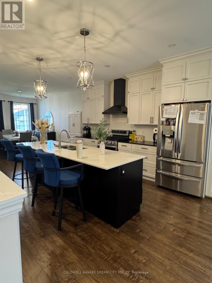 93 Northumberland Boulevard, Quinte West, Ontario  K8V 0K9 - Photo 2 - X13540332