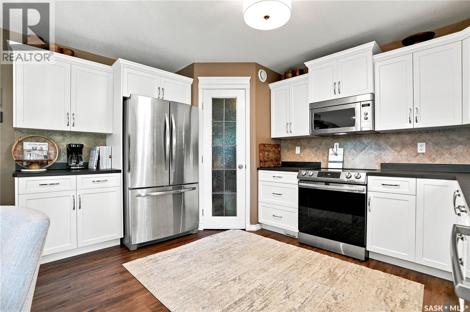 518 Sears Cove, Saskatoon, Saskatchewan  S7N 4V6 - Photo 11 - SK041883