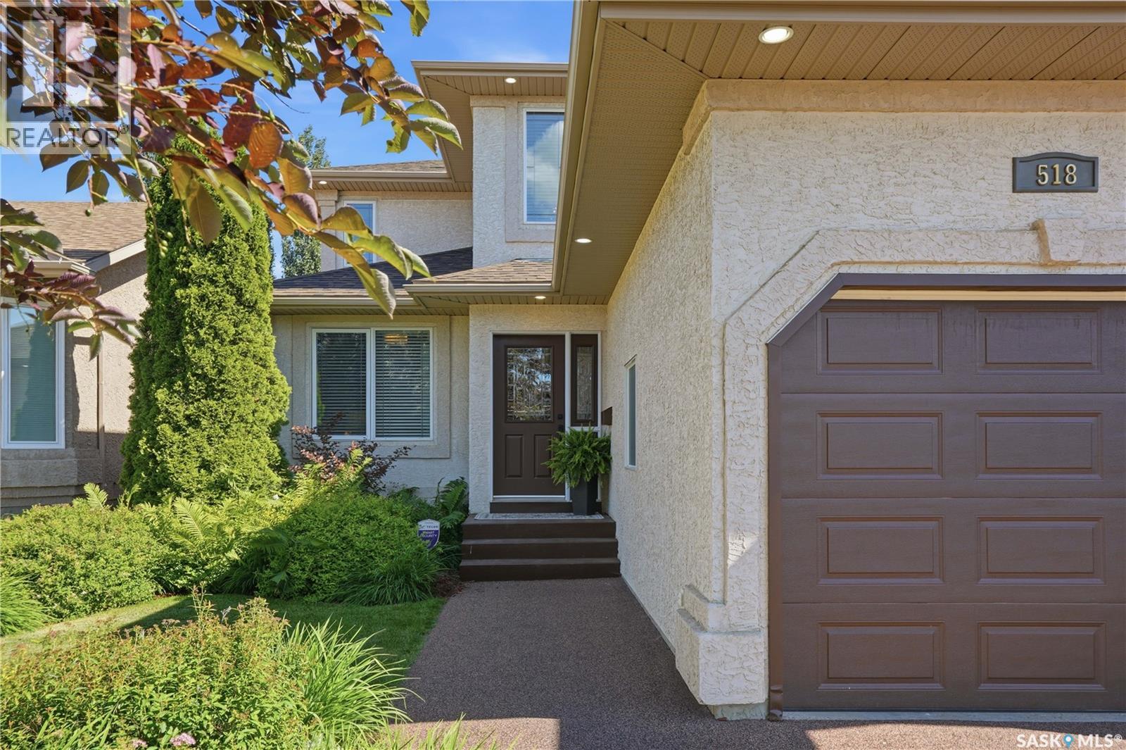 518 Sears Cove, Saskatoon, Saskatchewan  S7N 4V6 - Photo 2 - SK041883