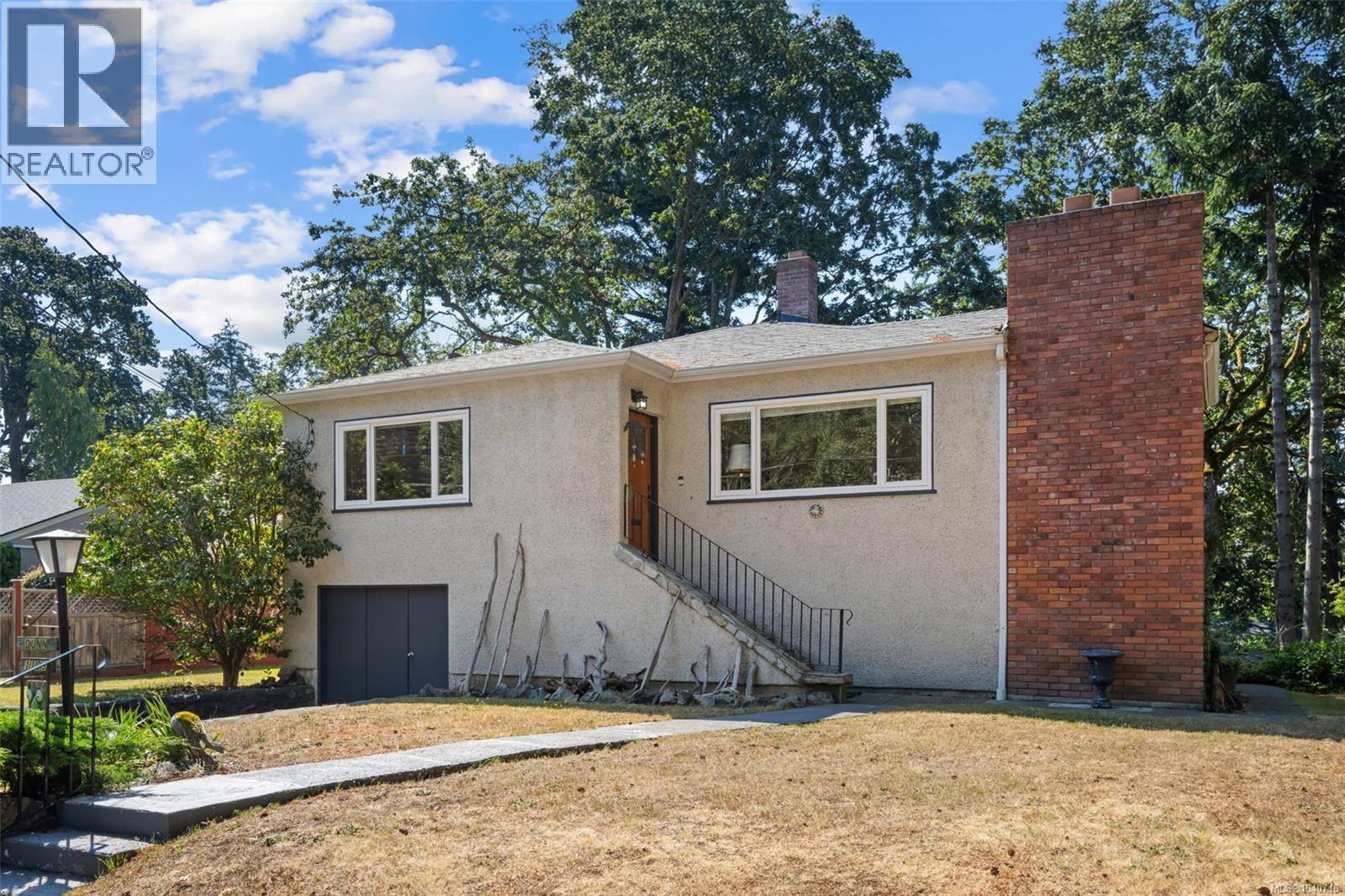 1193 Old Esquimalt Rd