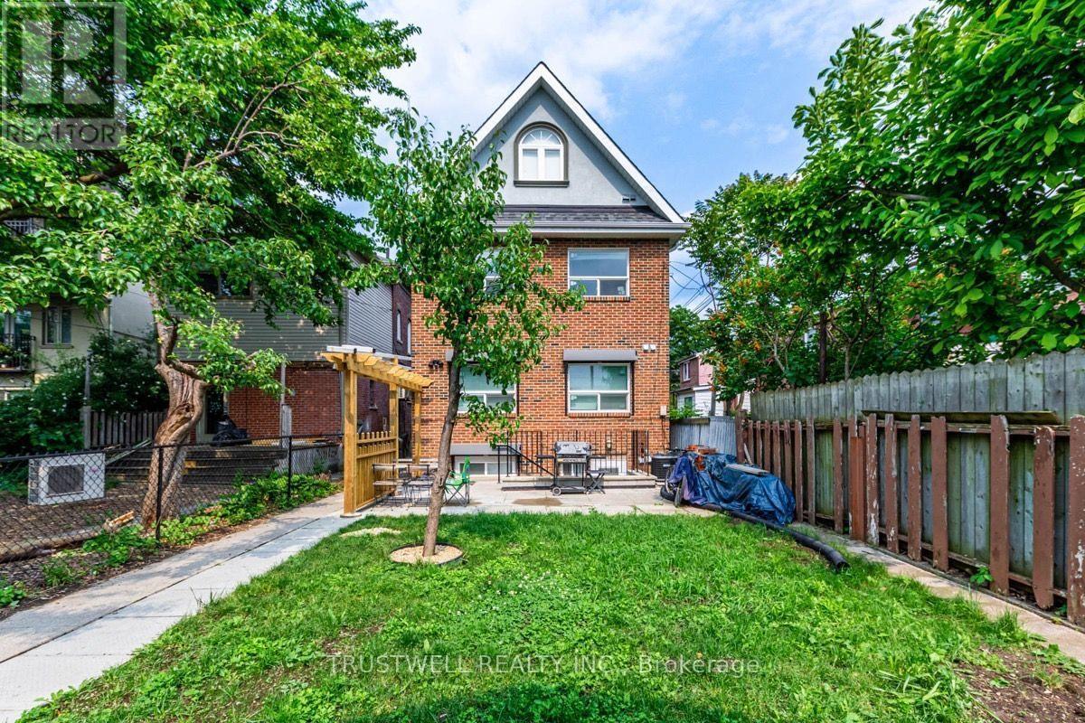 142 Borden Street, Toronto, Ontario  M5S 2N3 - Photo 44 - C13498482