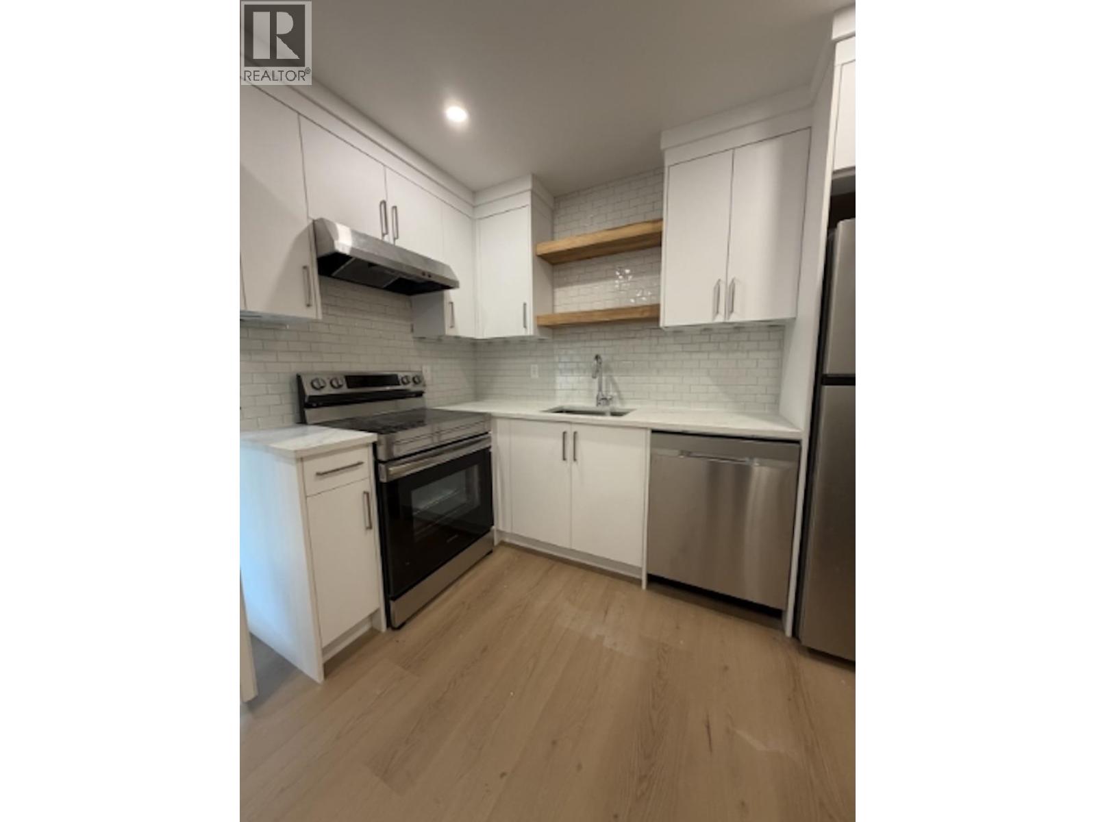 1631 EMERSON COURT, north vancouver, British Columbia