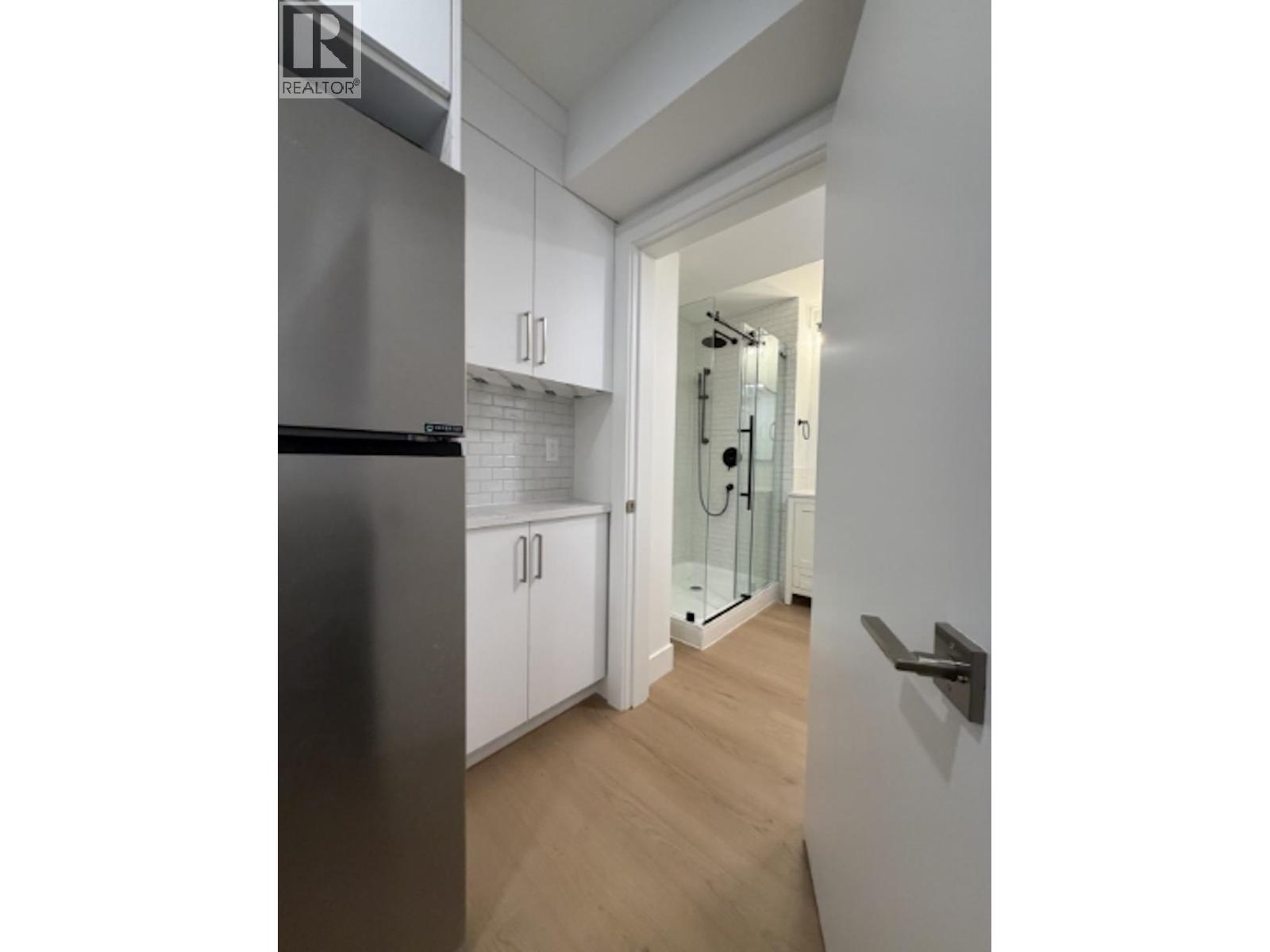 1631 Emerson Court, North Vancouver, British Columbia  V7H 2Y6 - Photo 3 - R3144317