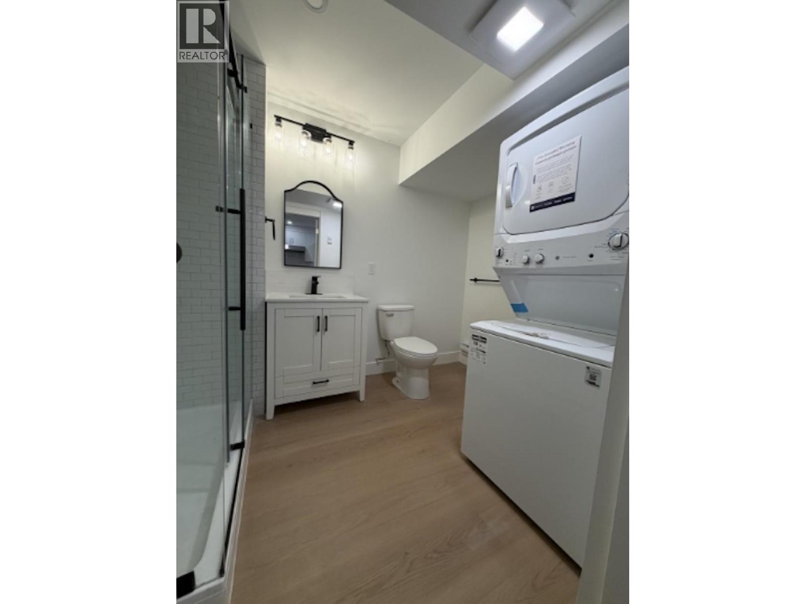 1631 Emerson Court, North Vancouver, British Columbia  V7H 2Y6 - Photo 4 - R3144317