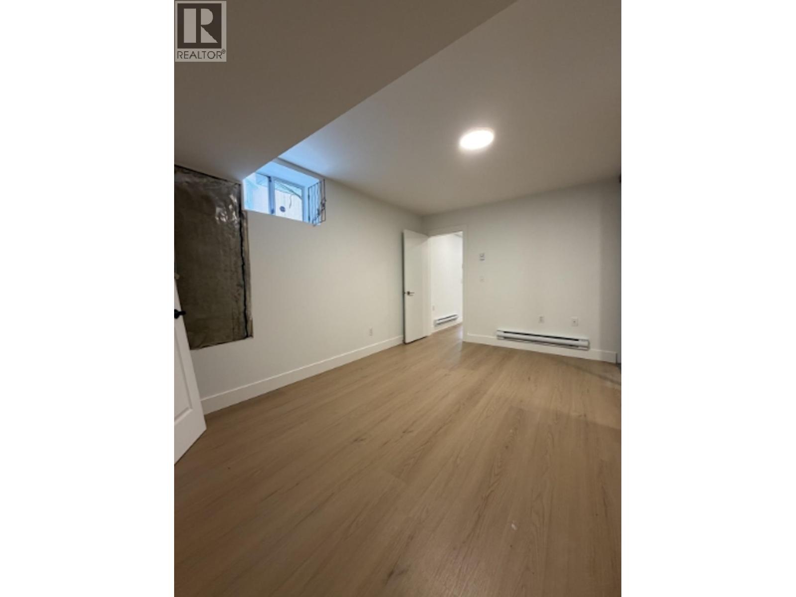 1631 Emerson Court, North Vancouver, British Columbia  V7H 2Y6 - Photo 5 - R3144317