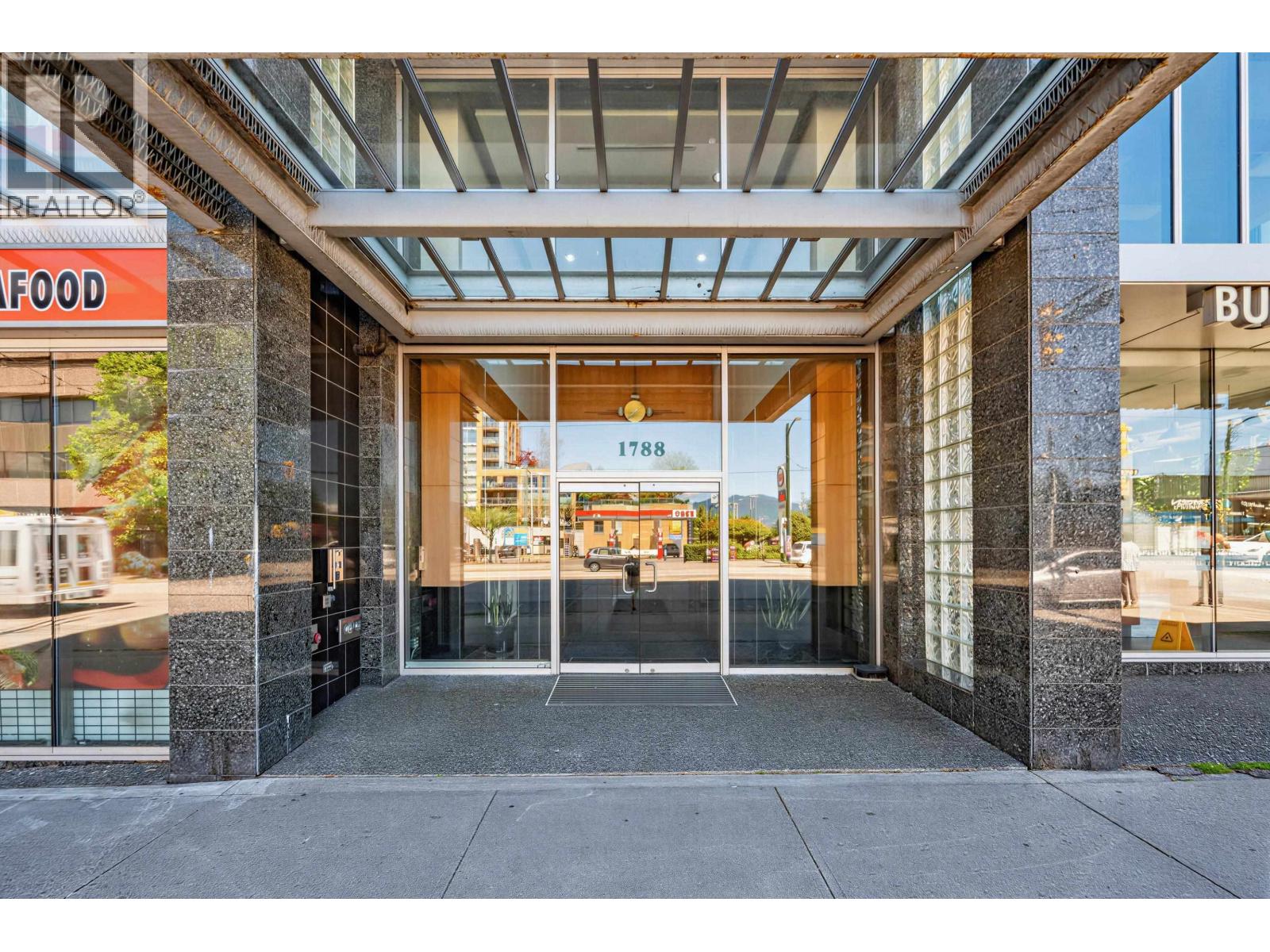 402 1788 West Broadway, Vancouver, British Columbia  V6J 1Y1 - Photo 23 - C8080248