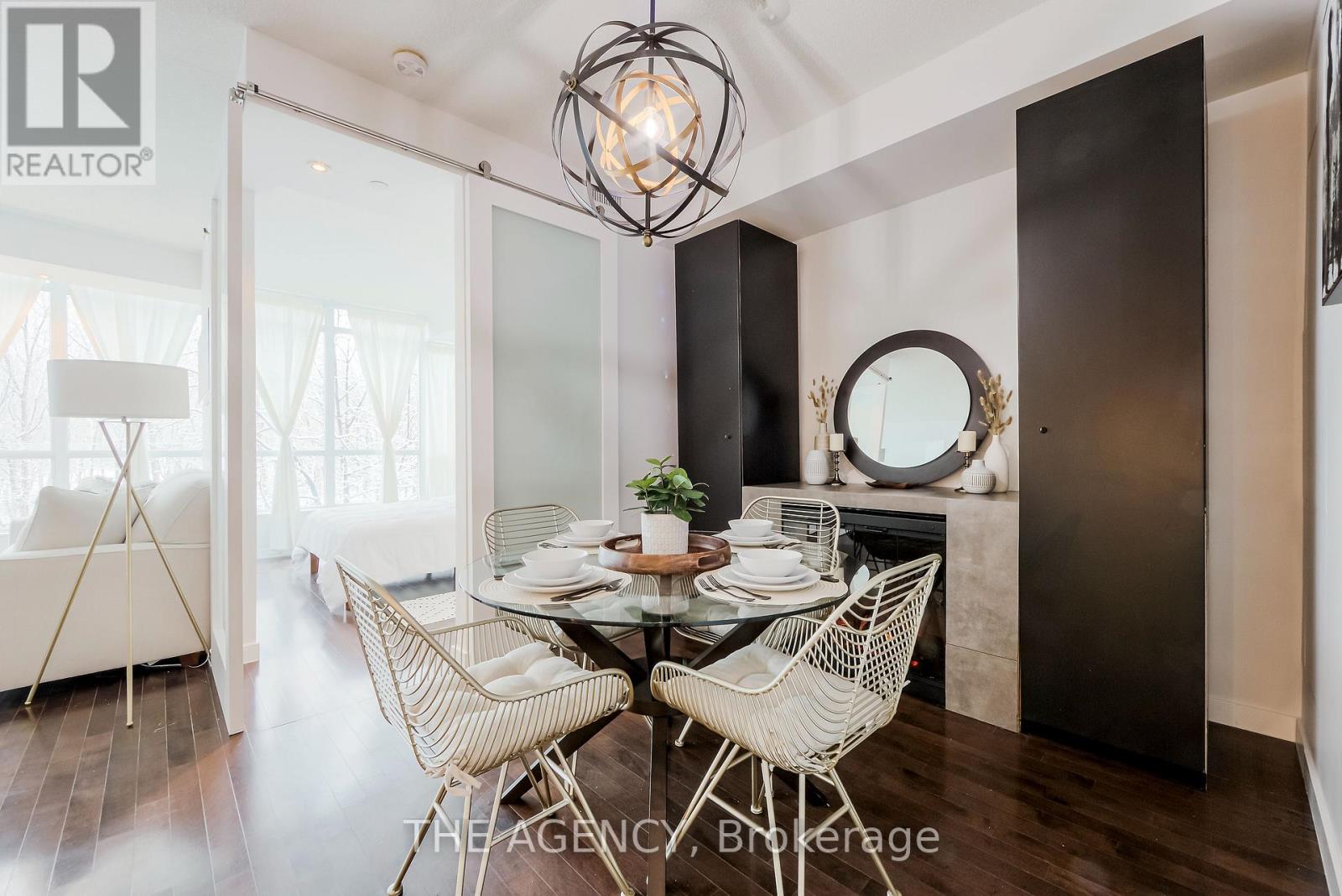 208 - 219 Fort York Boulevard, Toronto, Ontario M5V 1B1 - Photo 10 - C13540542