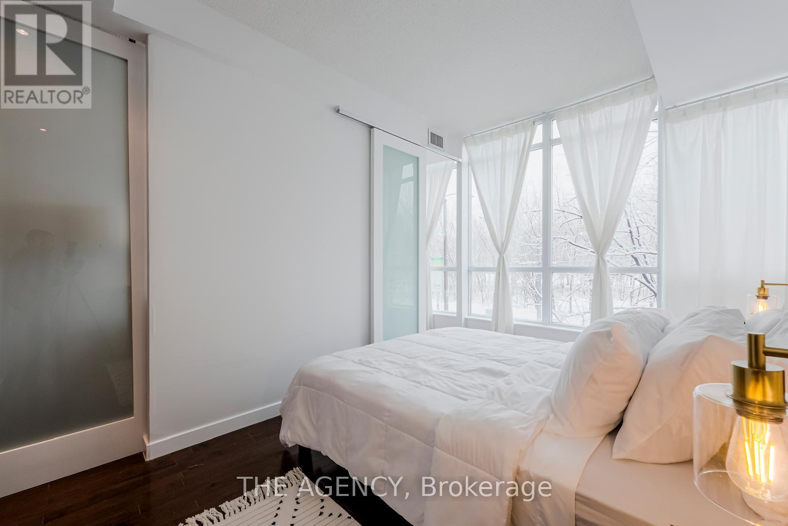 208 - 219 Fort York Boulevard, Toronto, Ontario M5V 1B1 - Photo 22 - C13540542