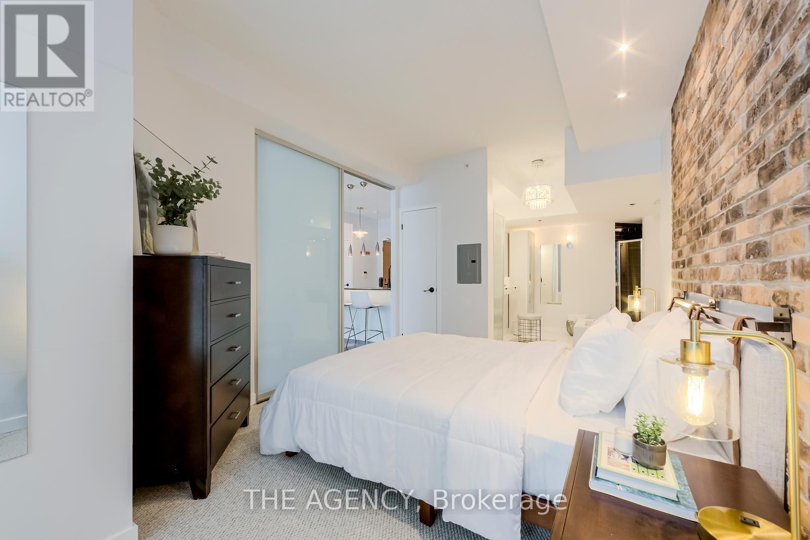 208 - 219 Fort York Boulevard, Toronto, Ontario M5V 1B1 - Photo 24 - C13540542