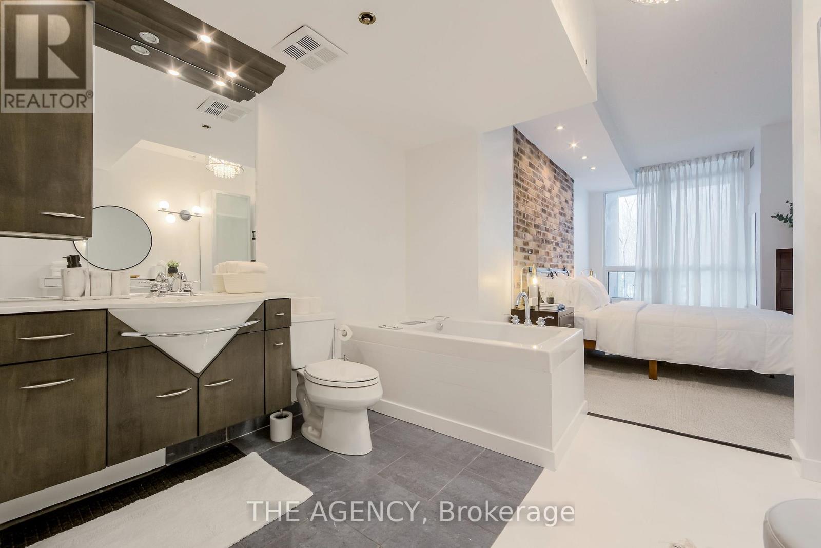 208 - 219 Fort York Boulevard, Toronto, Ontario M5V 1B1 - Photo 27 - C13540542