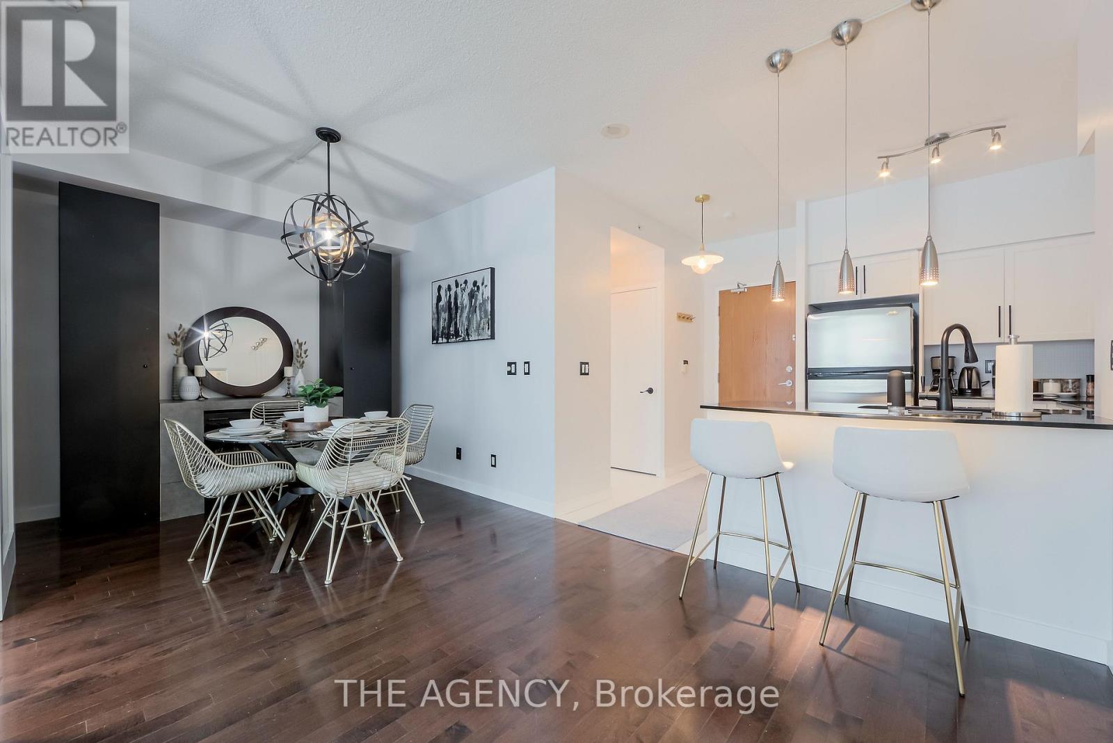 208 - 219 Fort York Boulevard, Toronto, Ontario M5V 1B1 - Photo 4 - C13540542