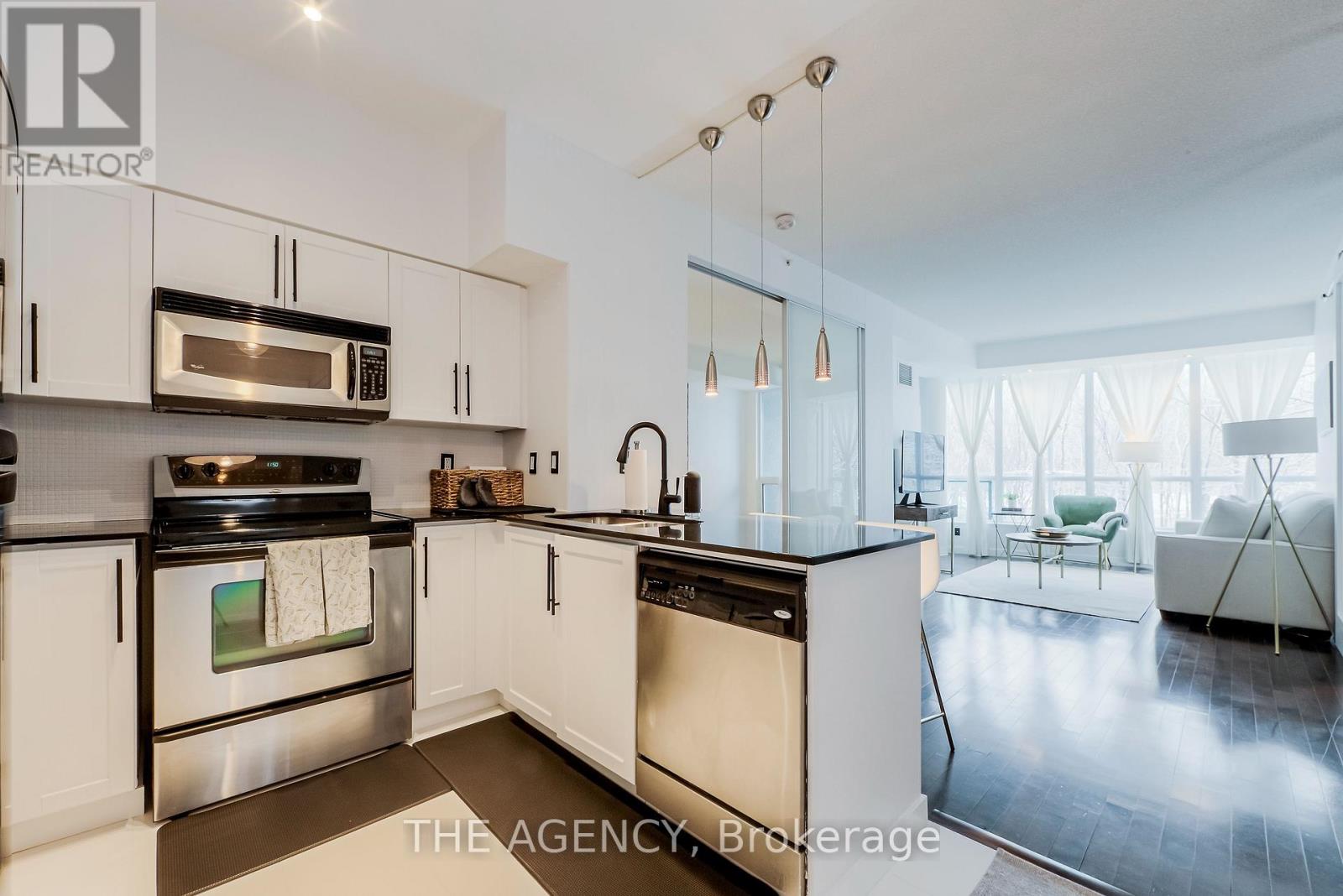 208 - 219 Fort York Boulevard, Toronto, Ontario M5V 1B1 - Photo 5 - C13540542