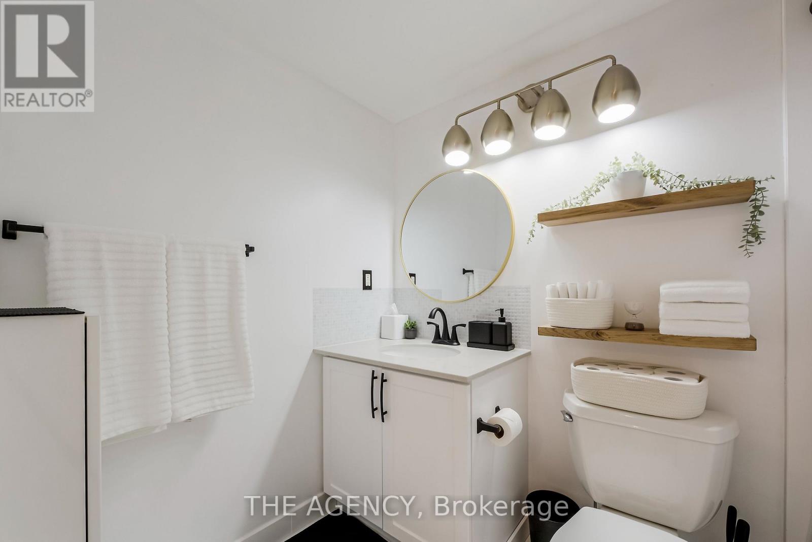 208 - 219 Fort York Boulevard, Toronto, Ontario M5V 1B1 - Photo 8 - C13540542