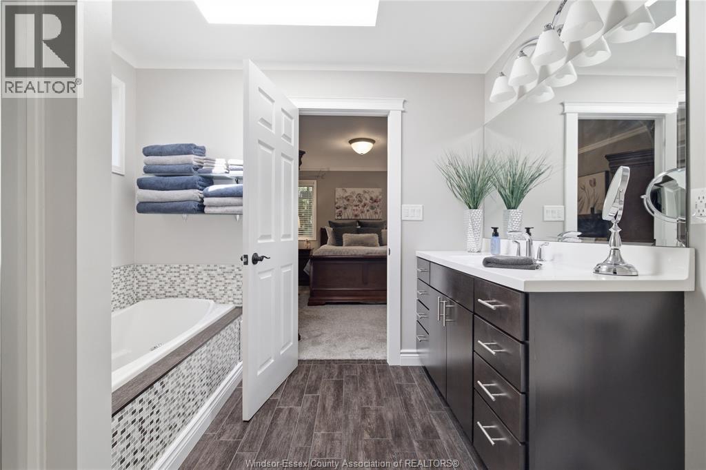 66 Townsview Court, Essex, Ontario  N8M 3E3 - Photo 18 - 26016399