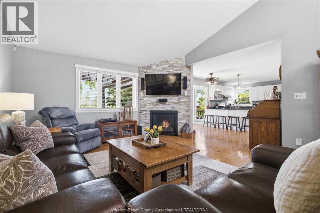 66 Townsview Court, Essex, Ontario  N8M 3E3 - Photo 8 - 26016399